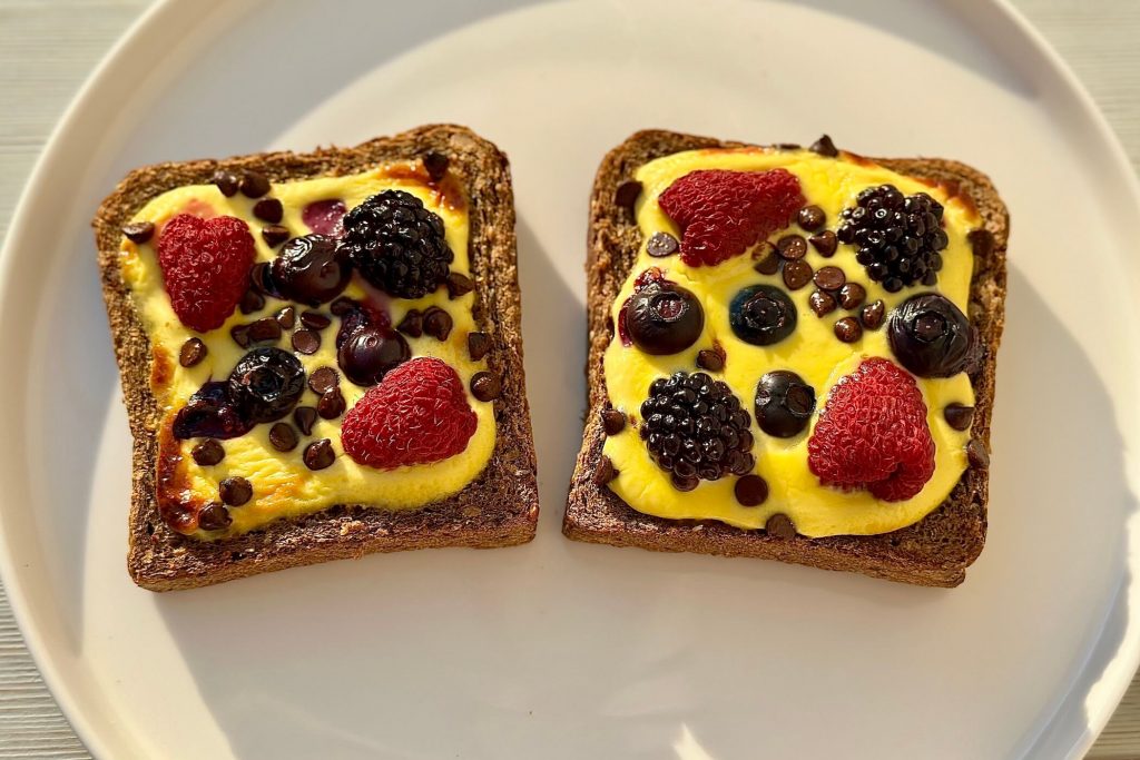 Yogurt toast