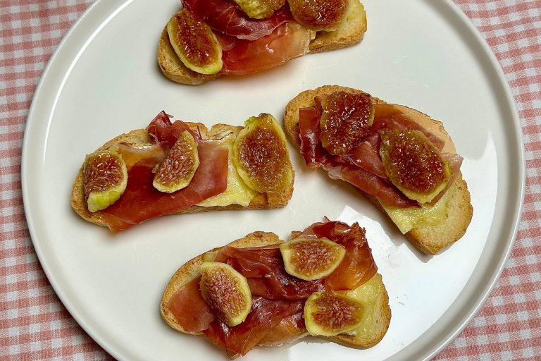 Bruschetta fichi e prosciutto