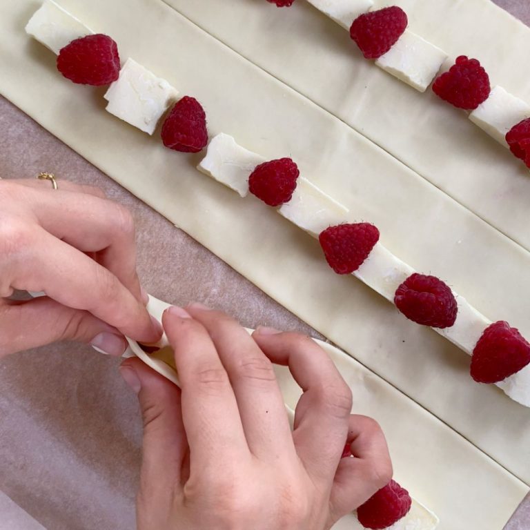 Treccia di sfoglia al cioccolato bianco step2