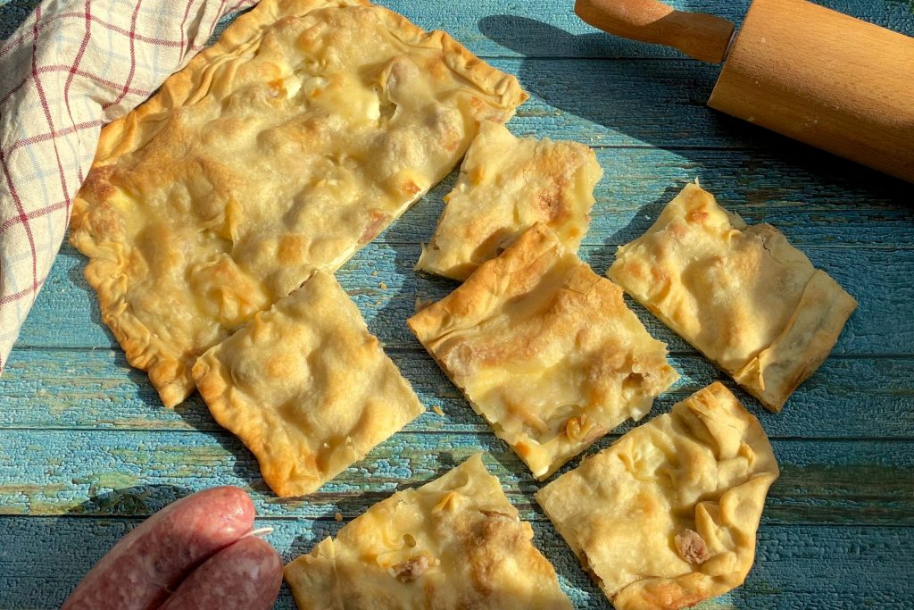 Focaccia stracchino e salsiccia