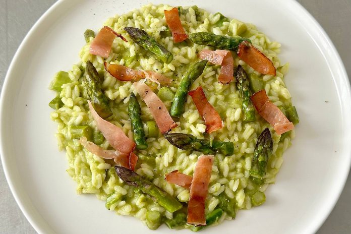 Risotto asparagi e speck